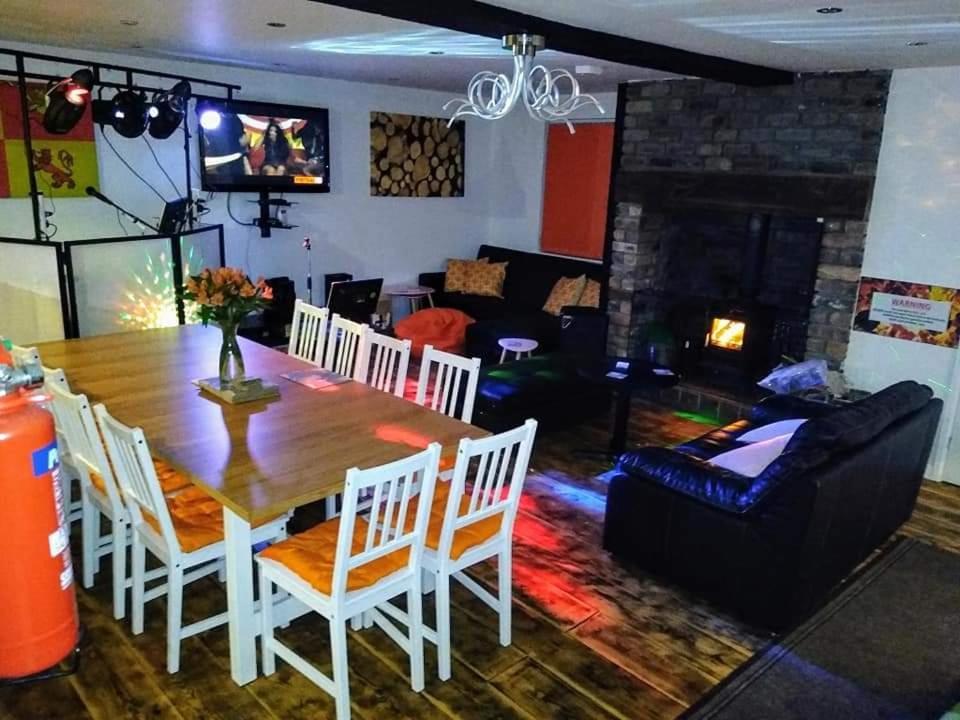 Welsh Row House Apartment Llandegla Ngoại thất bức ảnh