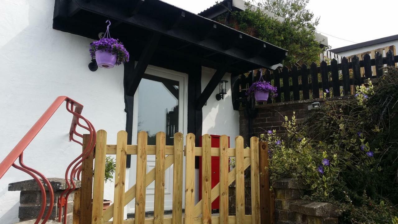 Welsh Row House Apartment Llandegla Ngoại thất bức ảnh